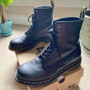 Dr. Marten’s 1460 Women’s Black, Size 9